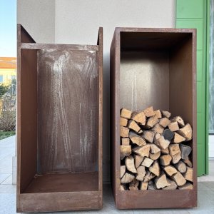 Portalegna da esterno in acciaio CORTEN – misure cm. 45×45 h 100