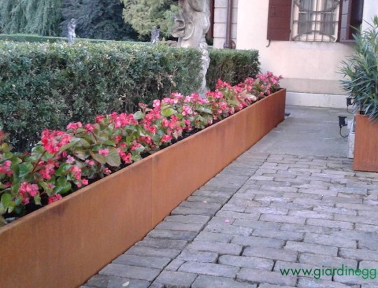 VASCHE SU MISURA IN CORTEN COME VASI DA GIARDINO