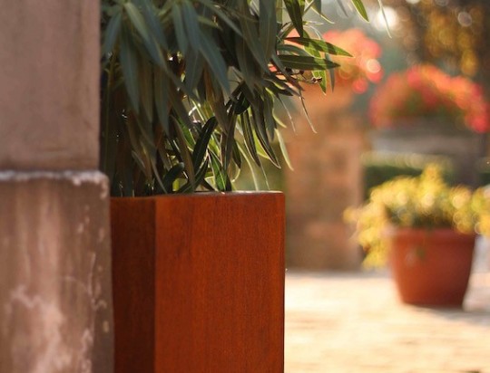 LINEA ARREDO GIARDINO IN ACCIAIO CORTEN