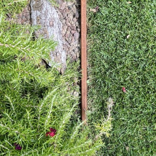 Geometrie+resistenti%2C+estetica+impeccabile%3A+la+nuova+frontiera+delle+bordure+in+acciaio+CORTEN