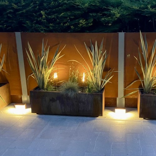 Le+fioriere+in+acciaio+corten+abbracciano+tanto+l%26%23039%3Bestetica+quanto+la+funzionalit%26agrave%3B+del+materiale.+