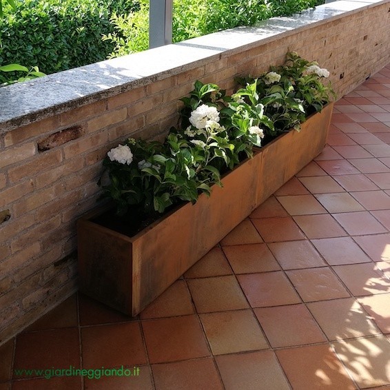 Giardineggiando - Fioriera da esterno in CORTEN misura cm. 50x50 h50